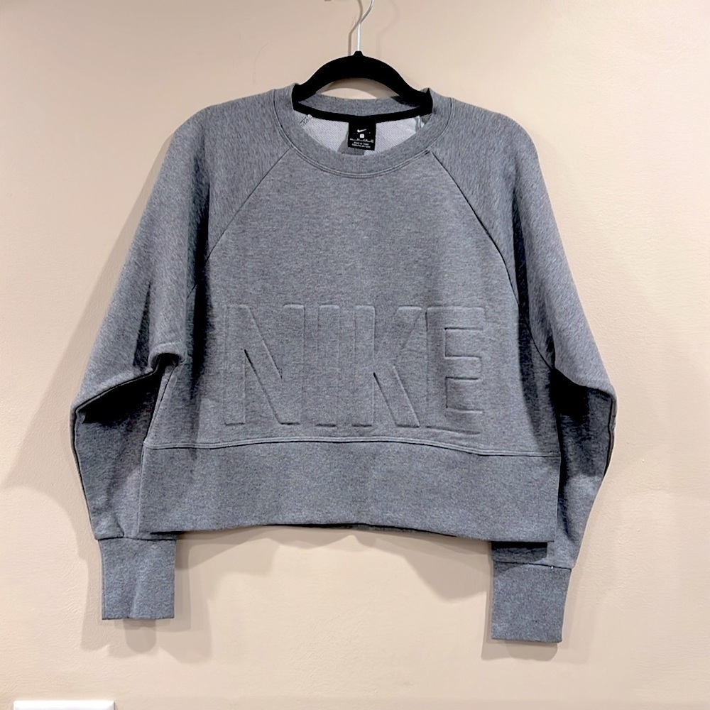 🔥NWOT Nike Dri-FIT Gray Sweatshirt🔥